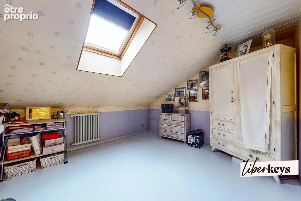 Maison de ville de 104 m² avec jardin et stationnement pour 5 véhicules, à deux pas du centre de Bourg-en-Bresse - photo 9