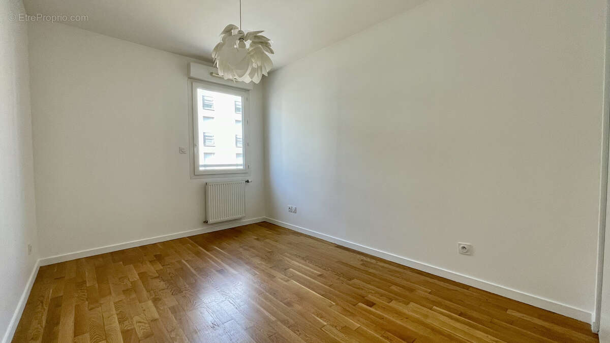 Appartement à MEYZIEU