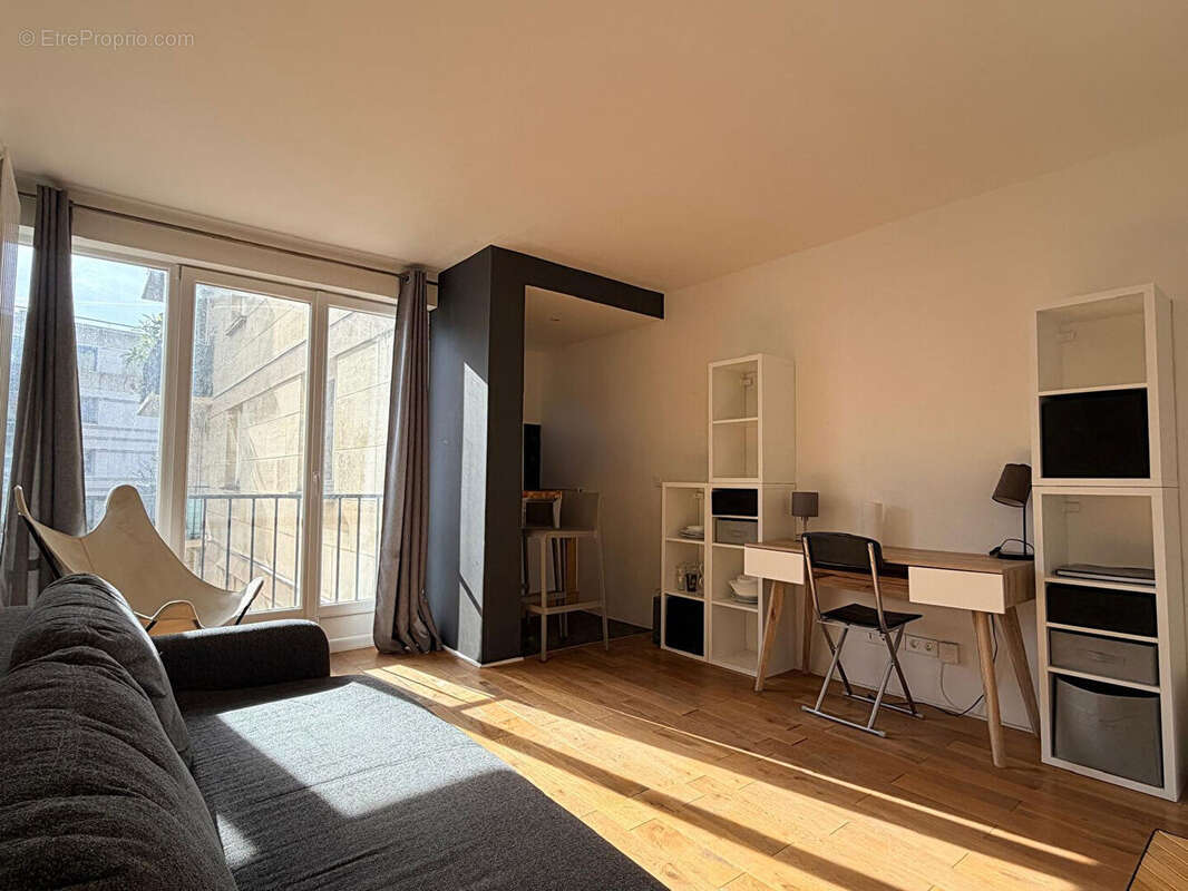 Appartement à LEVALLOIS-PERRET