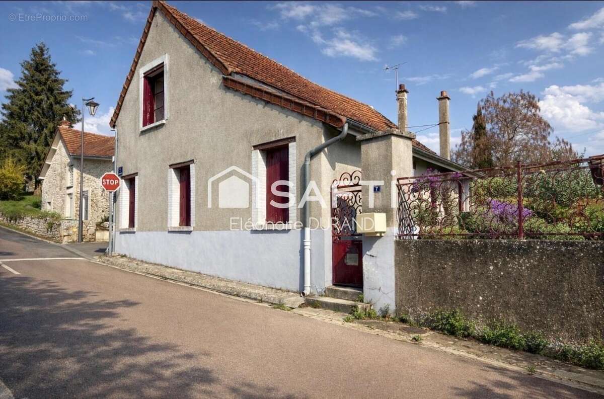 Maison 81 m² à Saint-Gilles  - photo 3
