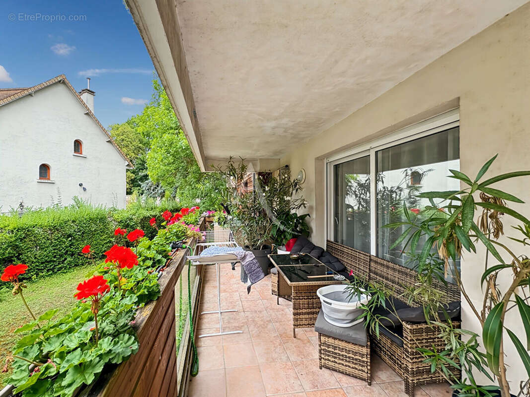 Appartement à LARDY