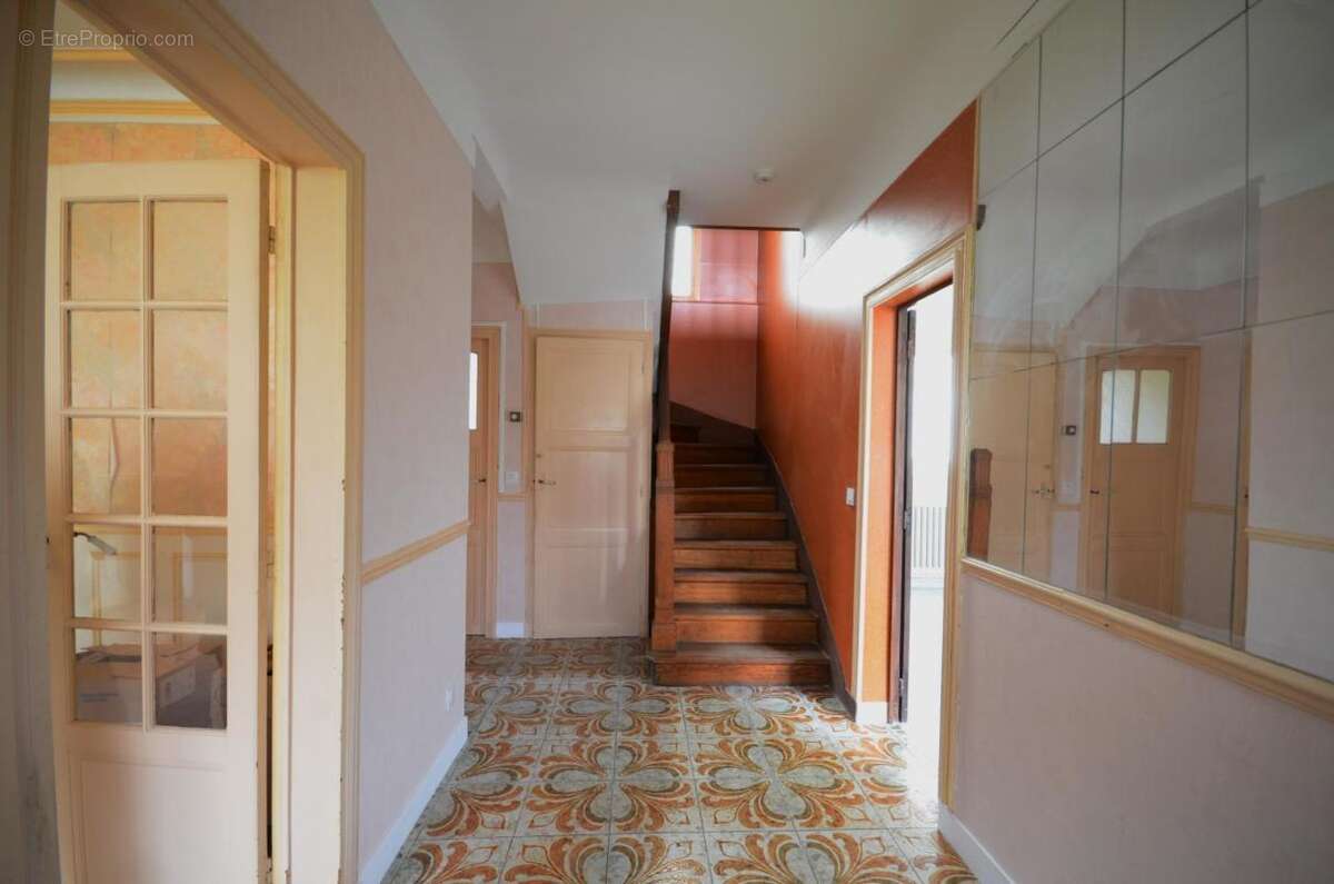 Maison à SAINT-MAUR-DES-FOSSES