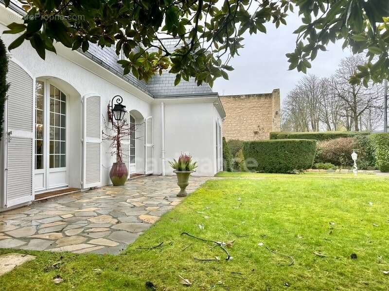 Un havre de paix dans le PARC à 15 mn à pied de la gare : Maison de famille 259 m² - photo 10