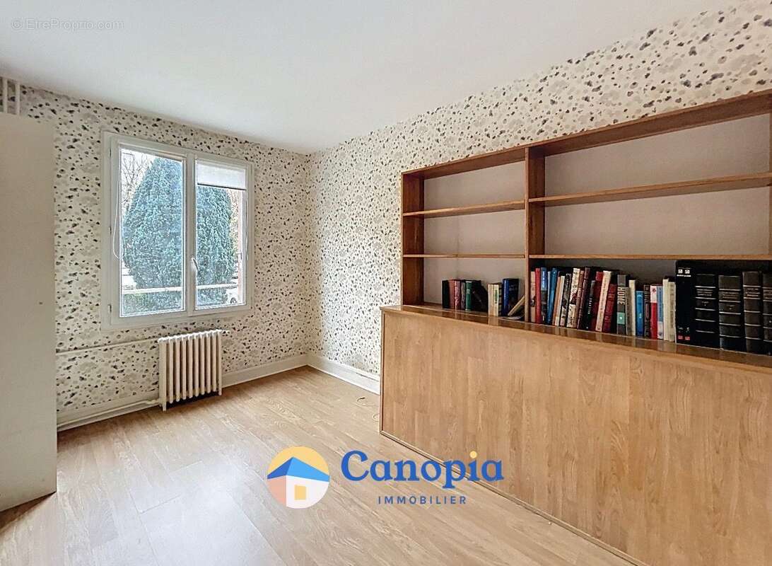 Appartement à CHEVILLY-LARUE