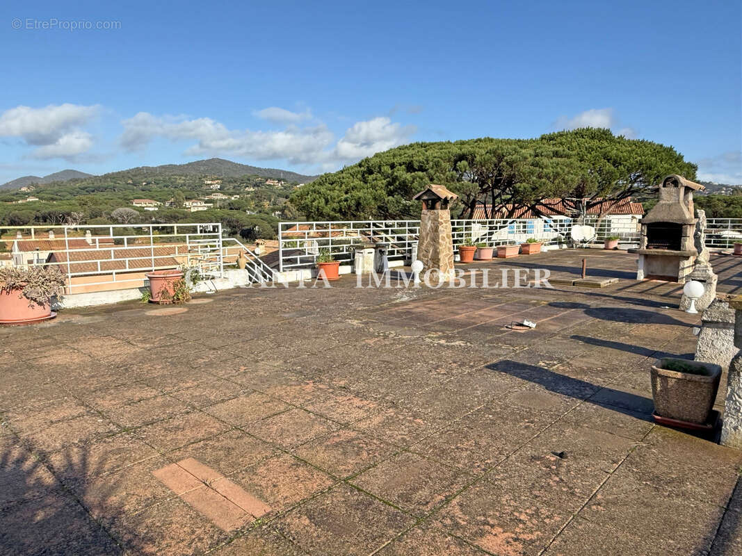 Vente appartement 3 pièces Sainte-Maxime à rénover - photo 2