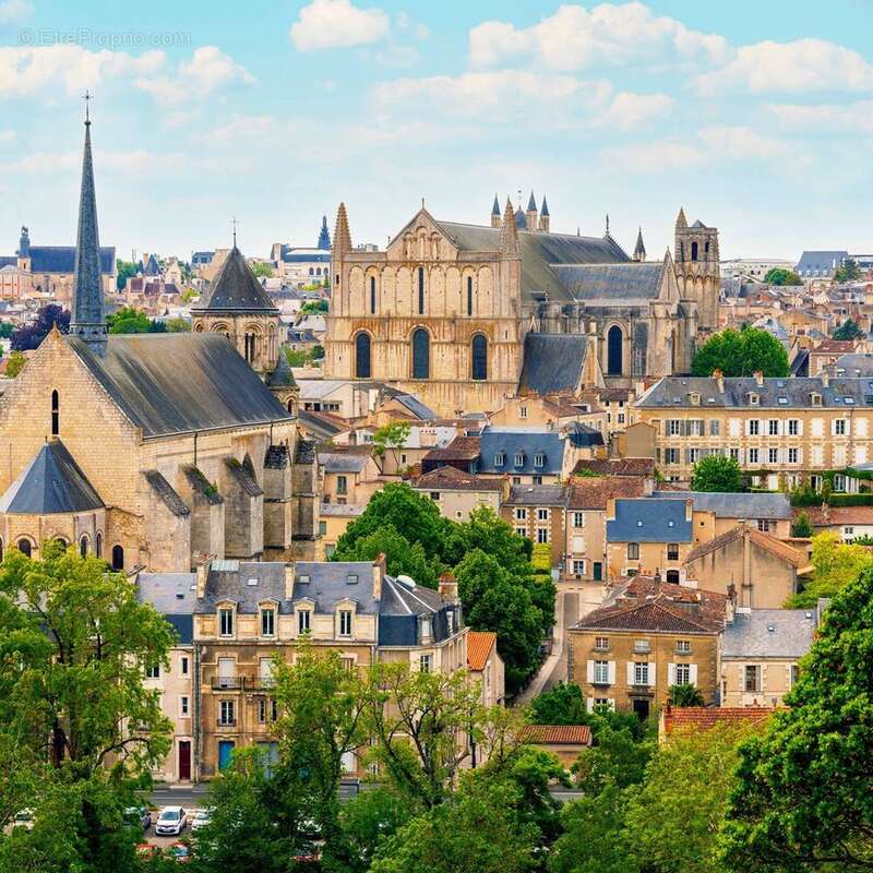 Appartement à POITIERS