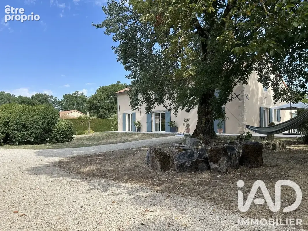 Photo 1 - Maison à SAINT-JULIEN-L'ARS