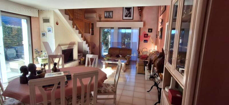 Maison à GILLY-SUR-ISERE