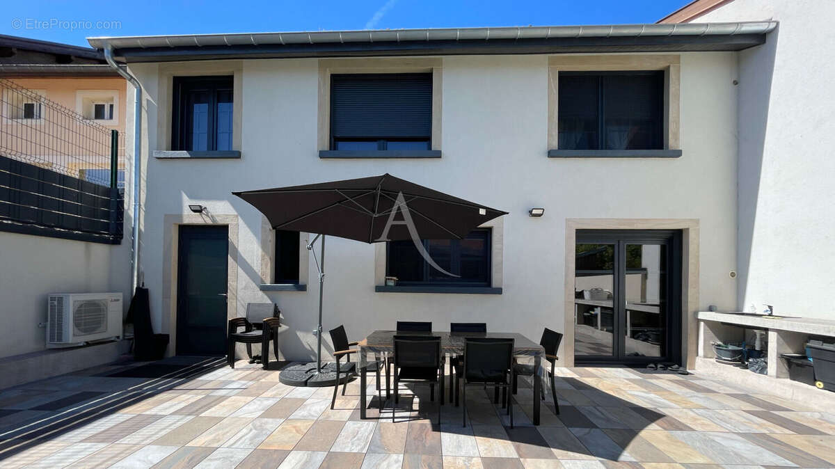 Maison Dogneville 6 pièce(s) - photo 2