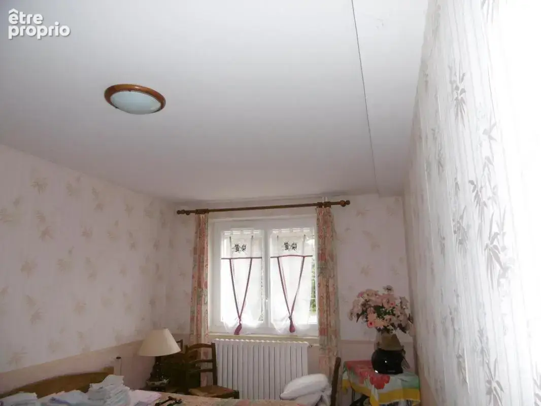 maison au calme avec 5 hectares. 5 ch. 700 m2 de dépendances - photo 8