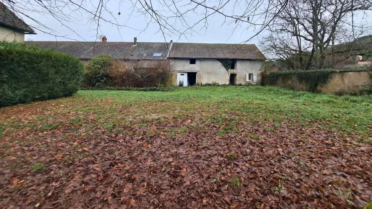 Maison à LUCENAY-L&#039;EVEQUE