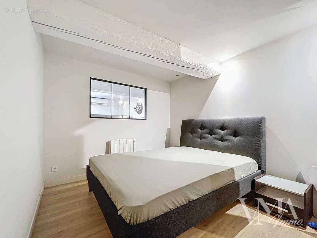 Appartement à SAINT-GENIS-LES-OLLIERES