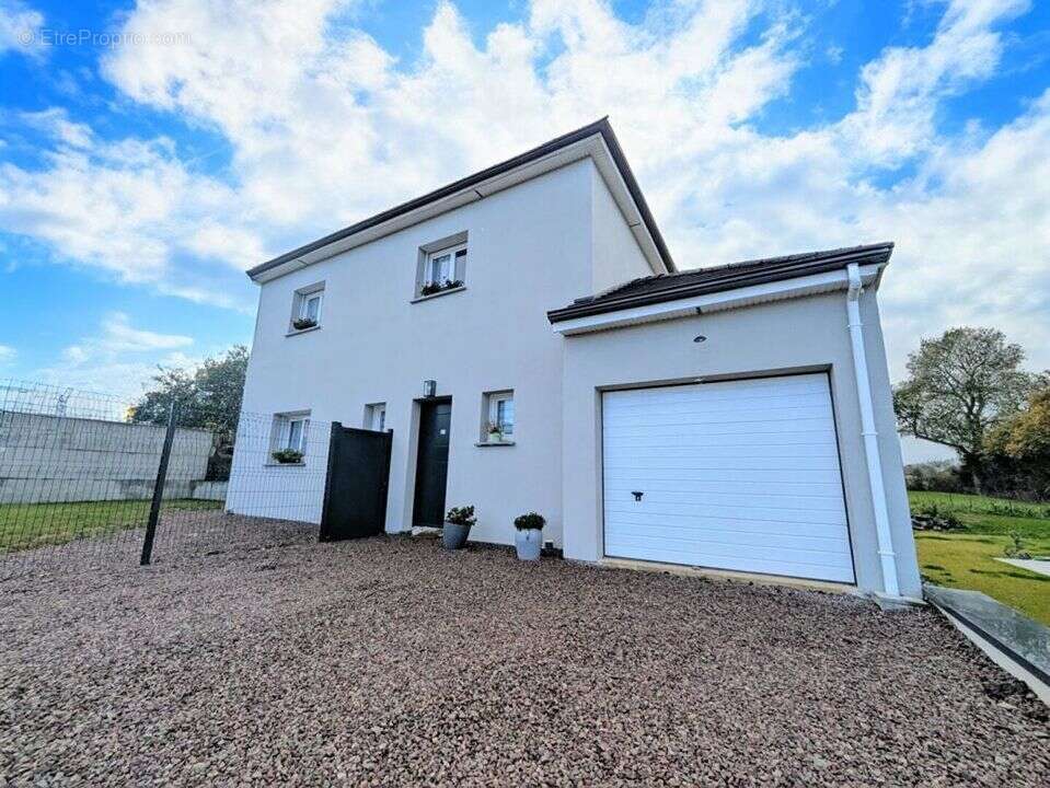 Maison à TILLY-SUR-SEULLES