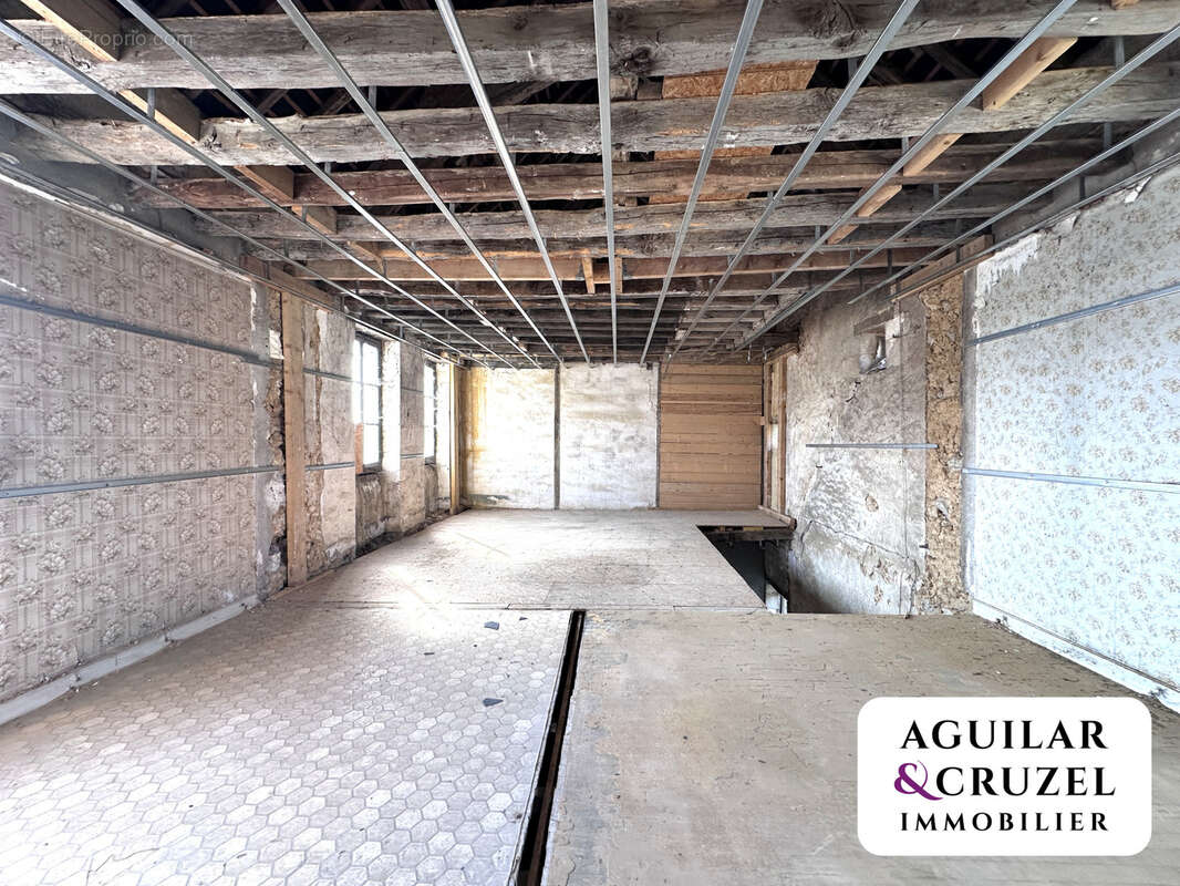 Maison à SAINT-GEORGES-SUR-MOULON