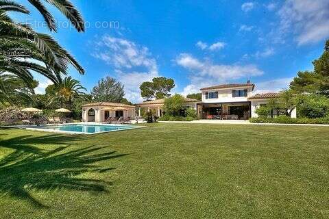 Maison à MOUGINS