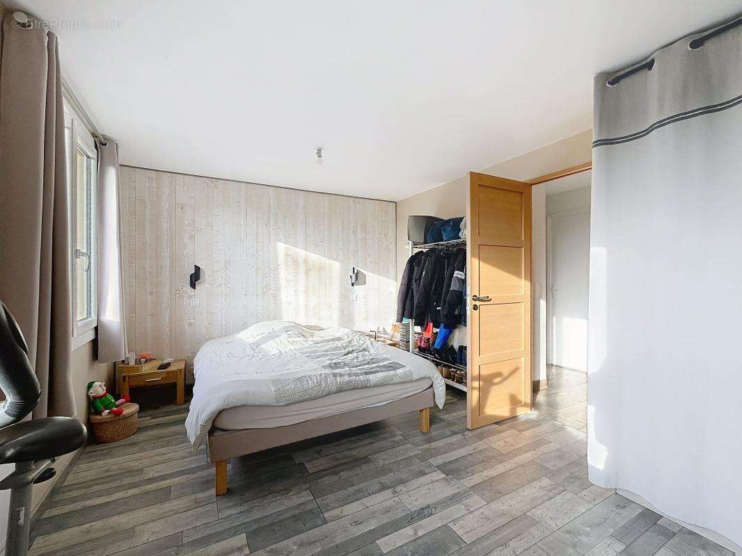 Maison à ROYE-SUR-MATZ