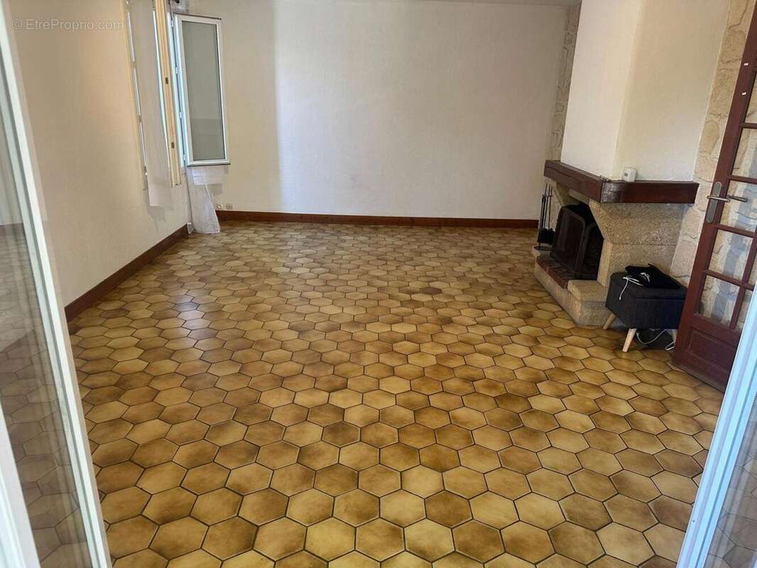 Maison 110 m² à Combs-La-Ville  - photo 7