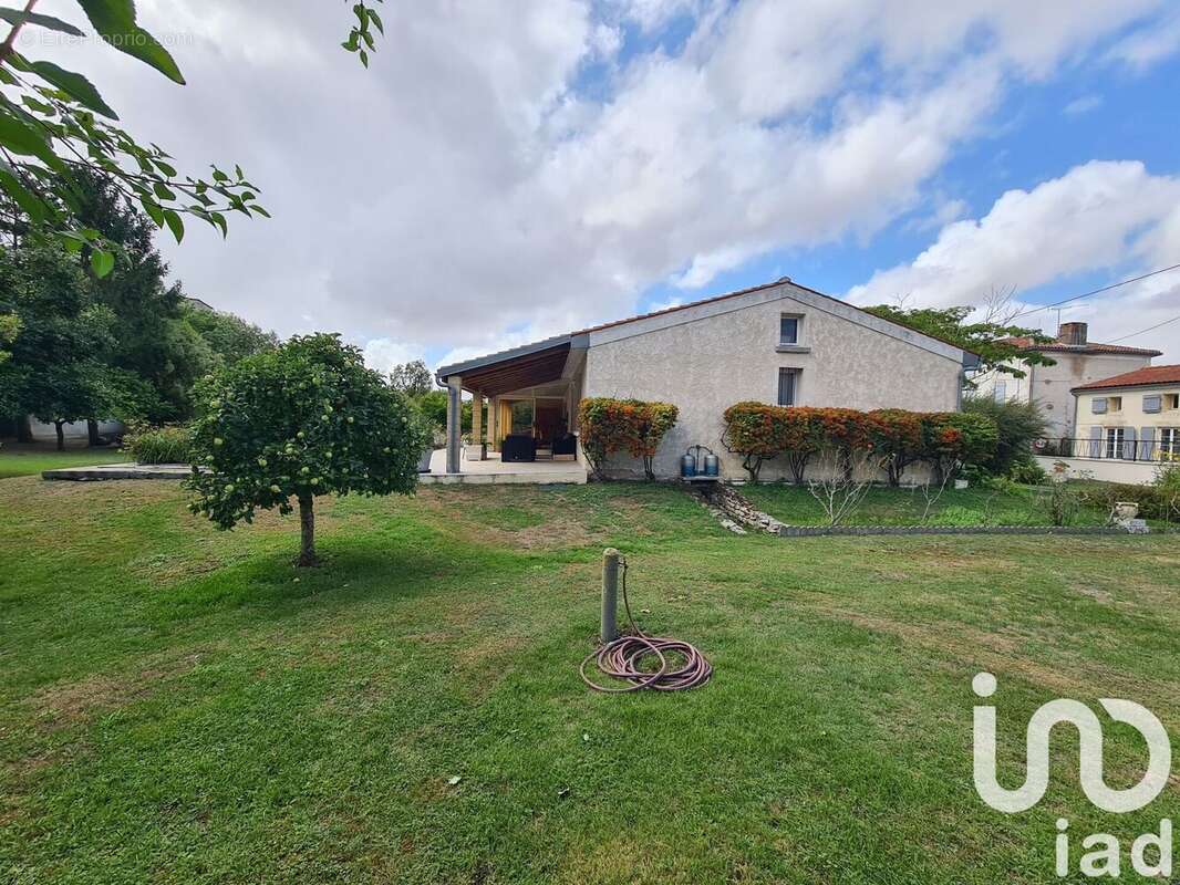 Maison 130 m² à Varaize  - photo 7