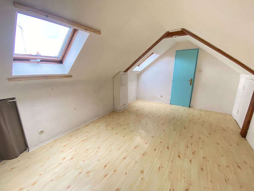 Charmant appartement 3 pièces à vendre au dernier étage en centre-ville de Cernay - photo 11