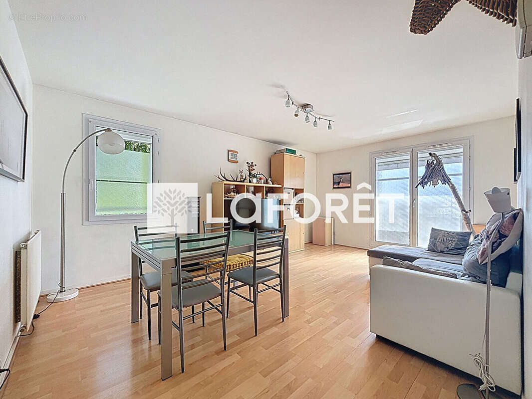 Appartement à MOISSY-CRAMAYEL