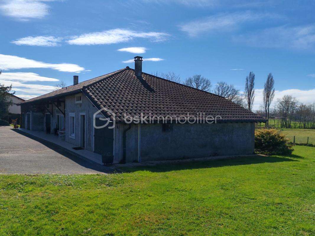 Maison à CHAVEYRIAT