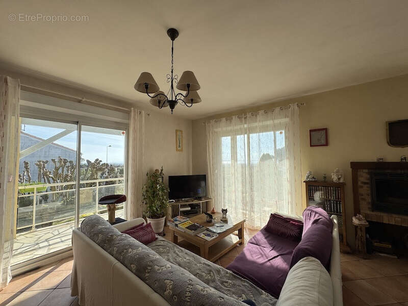 Maison à MORTAGNE-SUR-GIRONDE