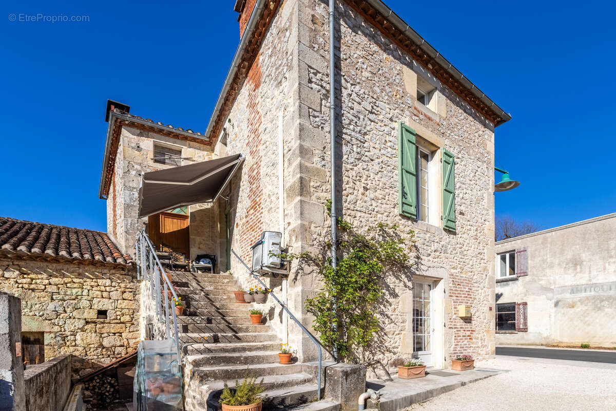 Maison à GREZELS