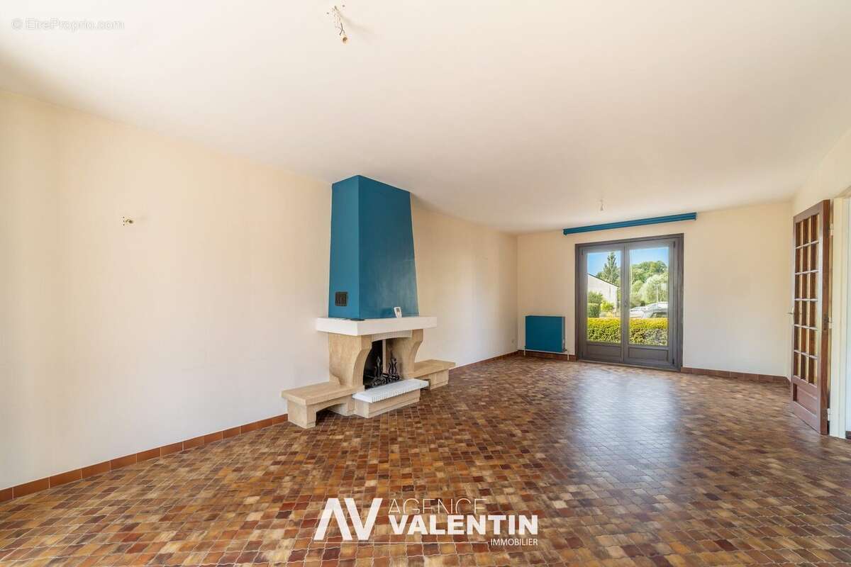 Maison 108 m² à Peltre  - photo 4
