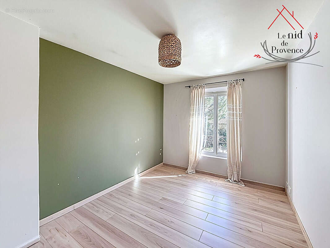 Nouveaute à robion  villa avec piscine sur beau terrain - photo 12