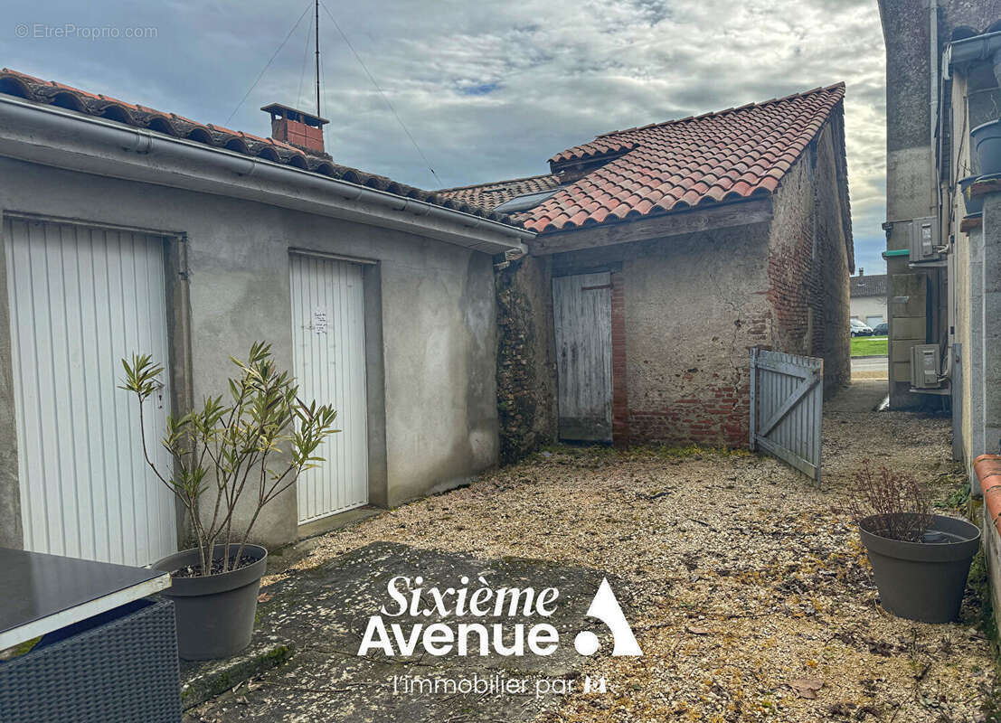 Appartement à MONTBETON
