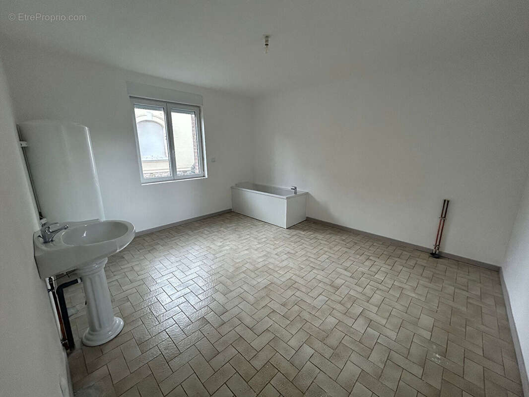 EXCLUSIVITE Maison renovée avec dépendances - photo 6