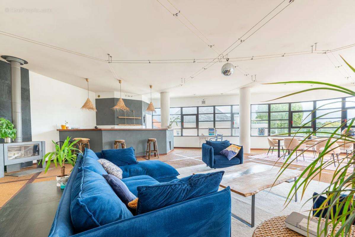 Appartement à INDRE