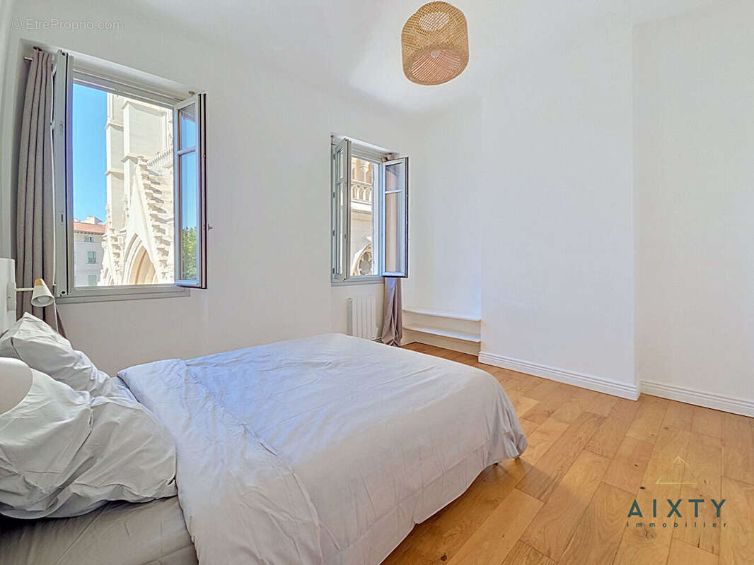 Appartement à MARSEILLE-1E