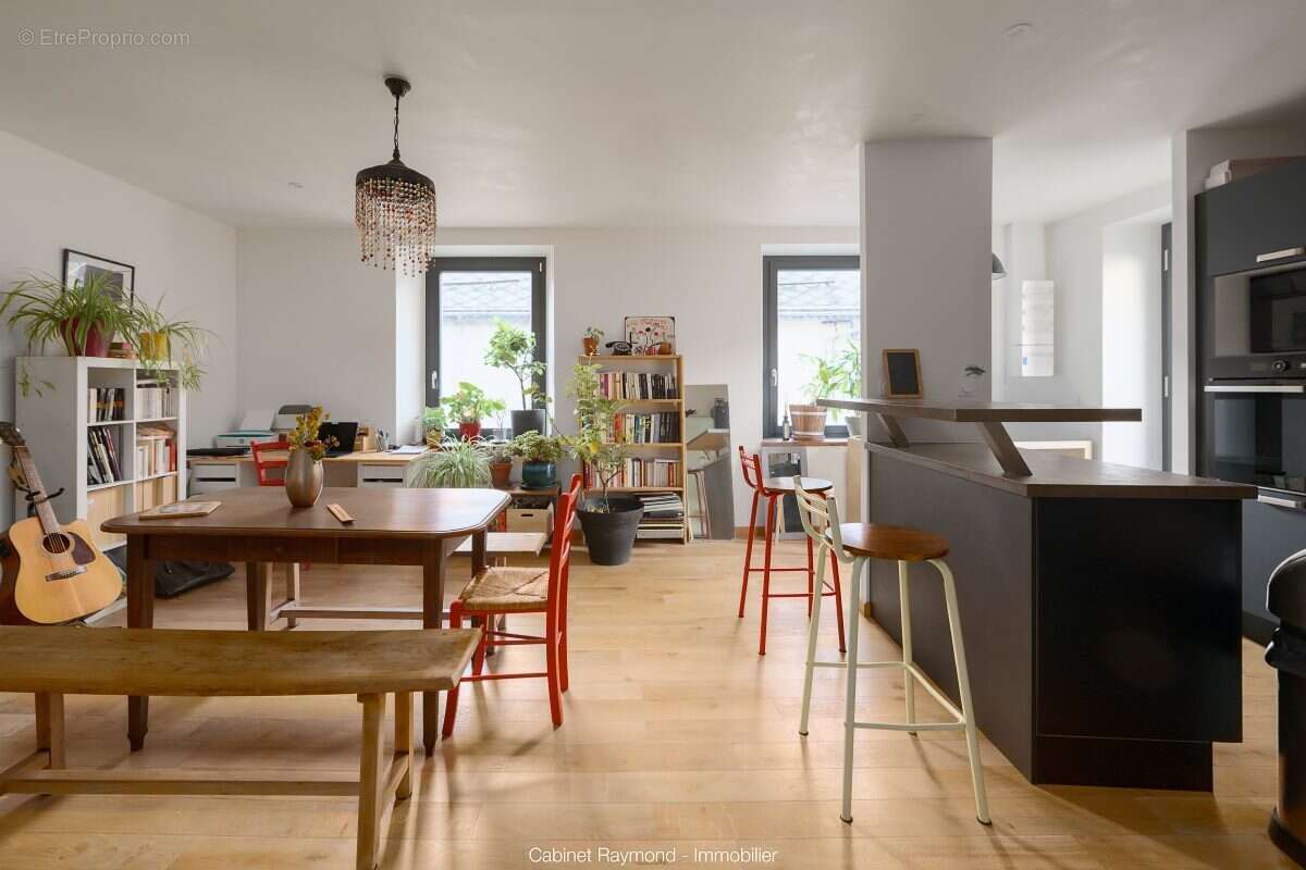 Maison à ENTRAIGUES
