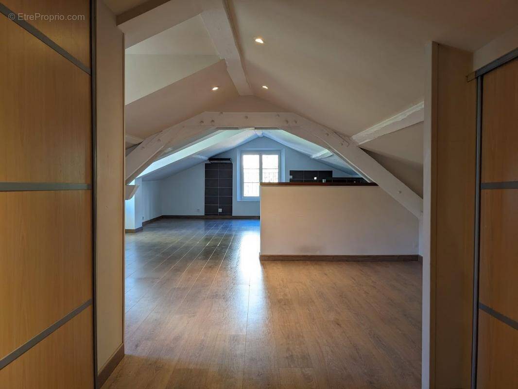 Appartement à BARGEMON