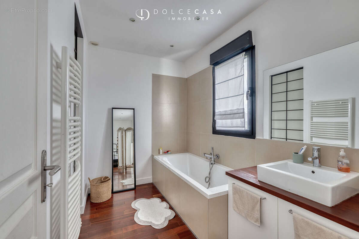 Maison à BRY-SUR-MARNE