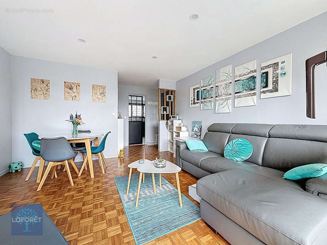 Appartement à CHILLY-MAZARIN