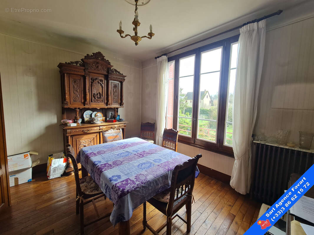 Maison à JOIGNY
