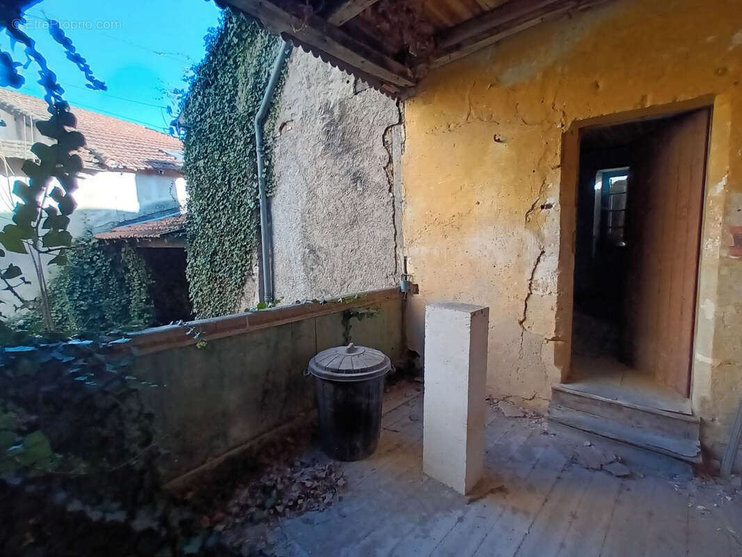 Maison à CHATEAU-L'EVEQUE