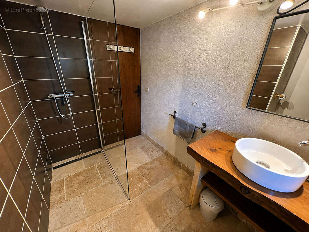 Hameau en pierre de caractère du XVI siècle - Visite virtuelle - photo 4