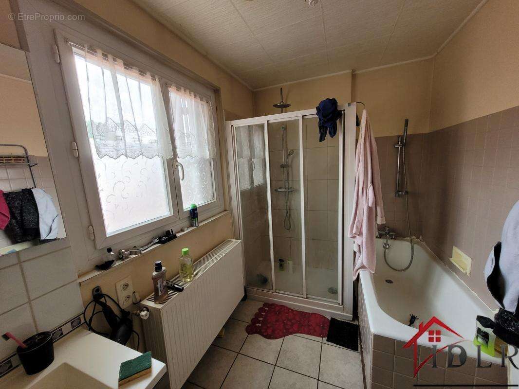 Appartement à WASSY