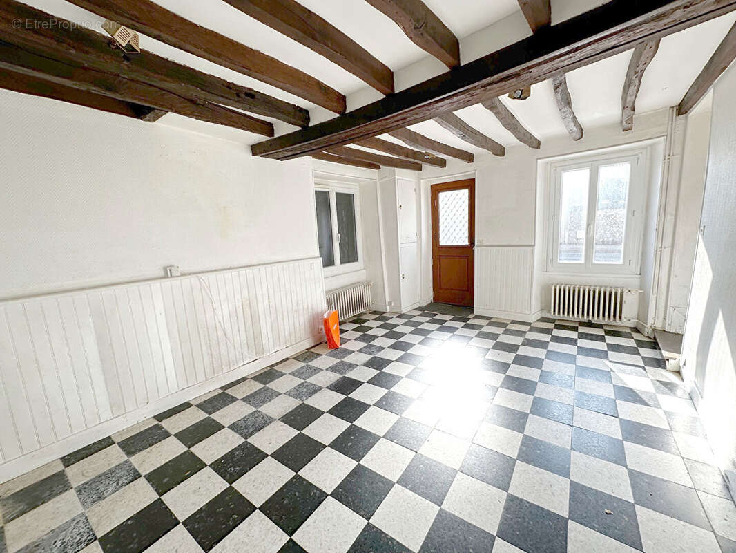 Appartement à HOUDAN