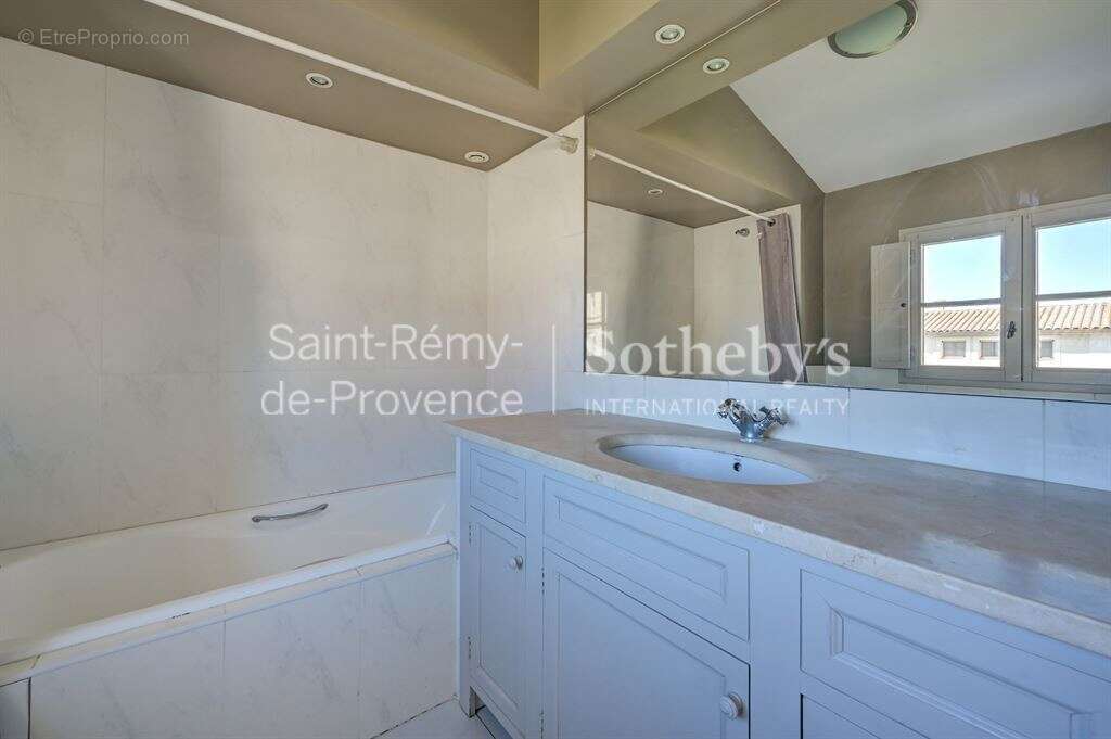 Saint-Rémy-de-Provence – Résidence privée à pied du centre du village - photo 9