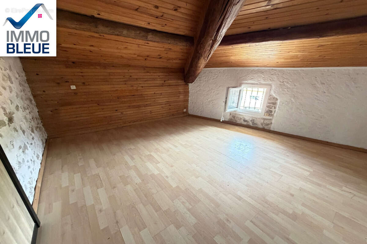 Appartement à ROGNAC