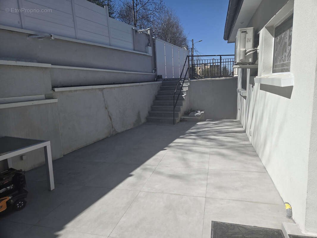 Maison à SAINT-ETIENNE