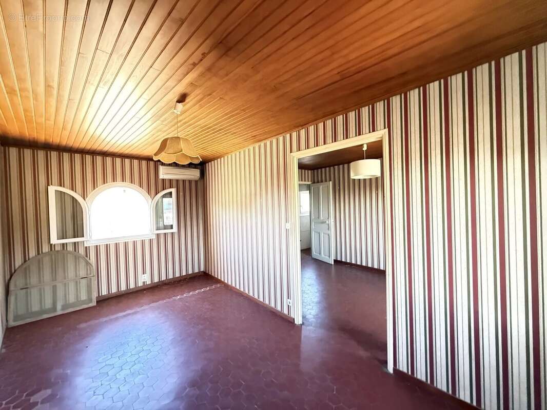 Maison 5 pièces avec jardin et terrasse - photo 12