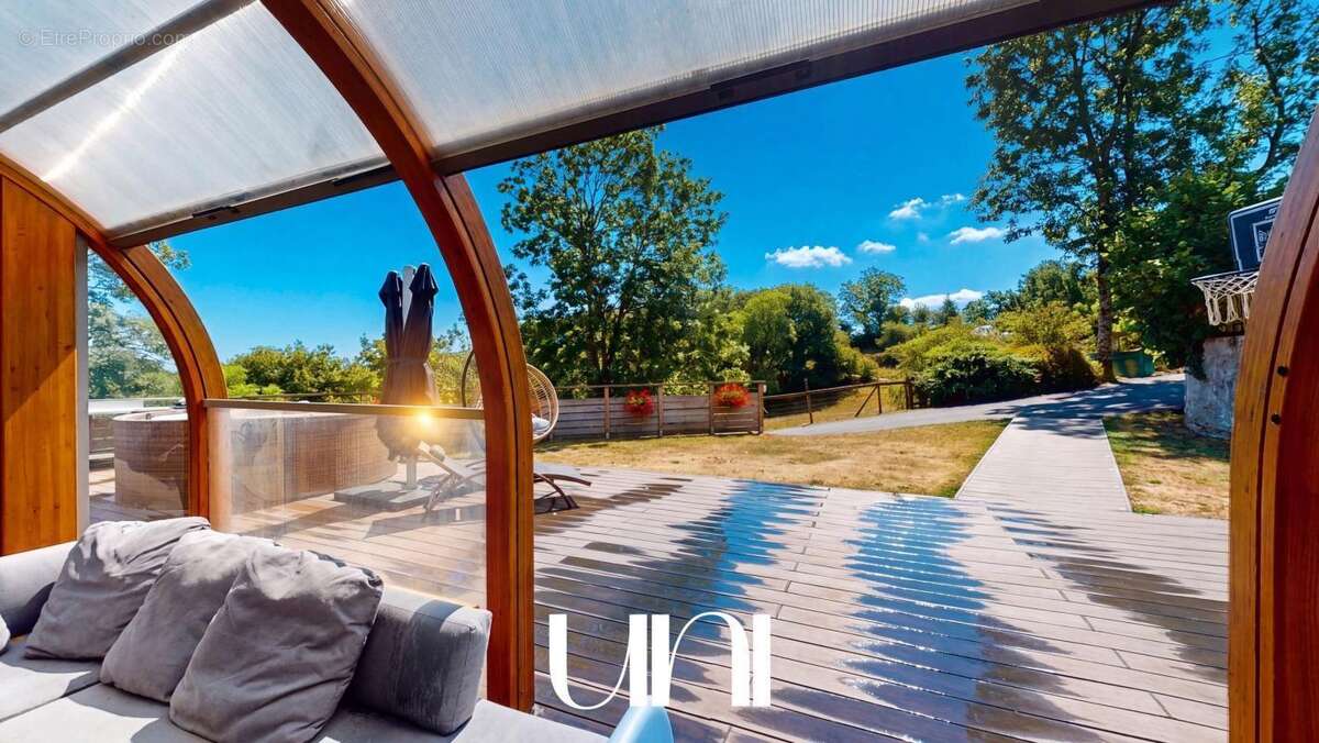 Maison 257 m² à Bonnemaison  - photo 11