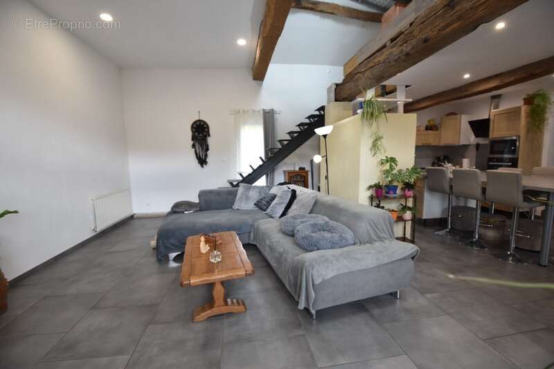 Maison à LA MOTTE-SAINT-JEAN