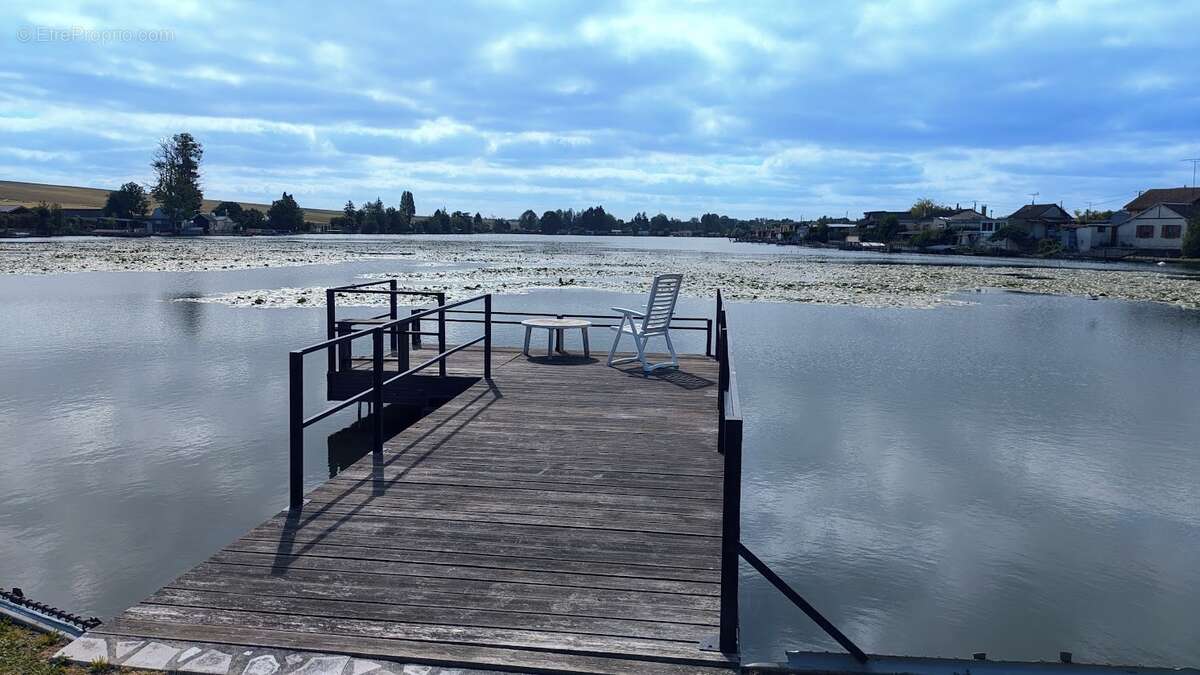 Maison à MILLY-SUR-THERAIN