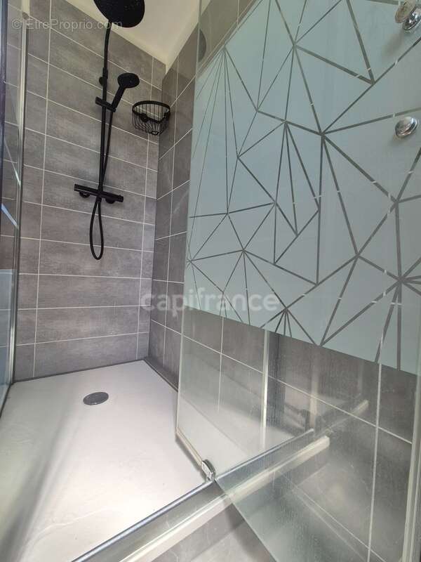 Maison à CHAILLEVETTE